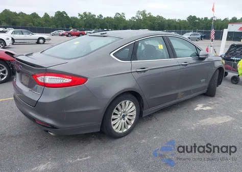 2013 Ford Fusion Energi Titanium z USA, uszkodzony, nr VIN 3FA6P0SU4DR285304
